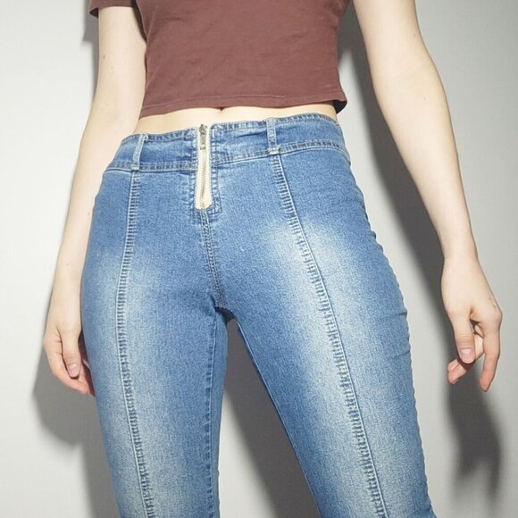 Vintage Y2K cute flared denim capris with front seams ✦ stretchy and comfy ✦ - Picture 2 of 8